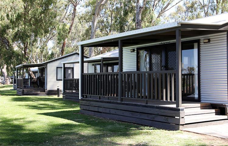 Cohuna Waterfront Holiday Park Экстерьер фото