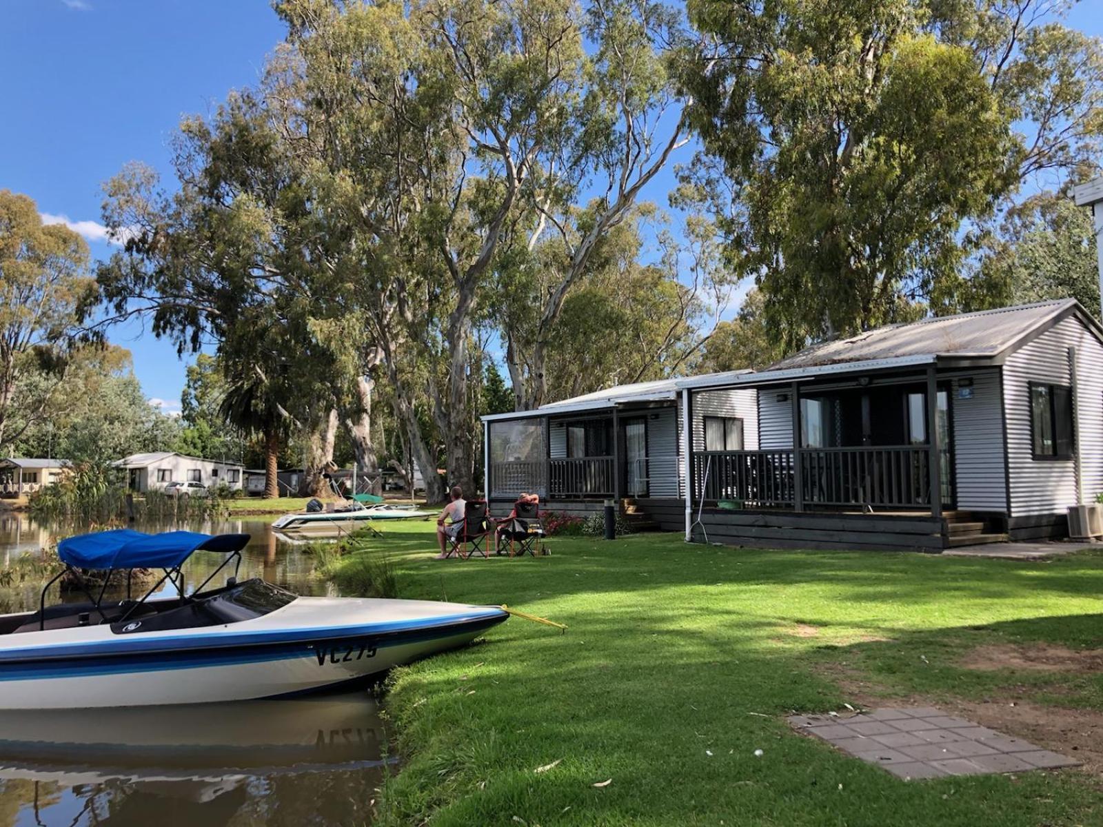 Cohuna Waterfront Holiday Park Экстерьер фото