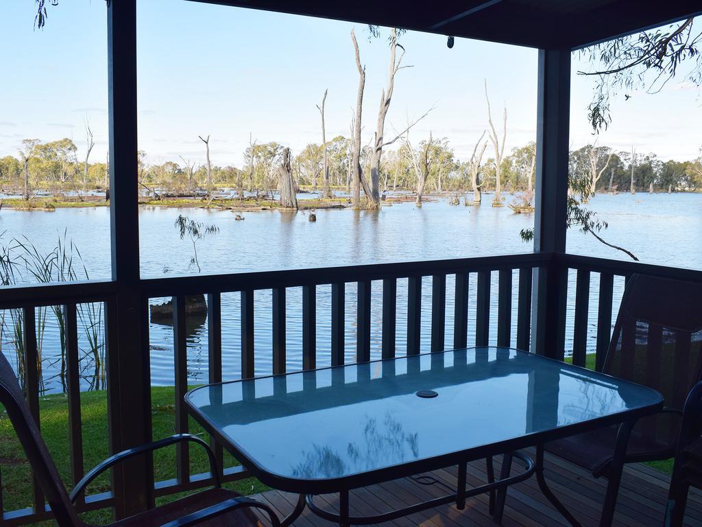 Cohuna Waterfront Holiday Park Экстерьер фото